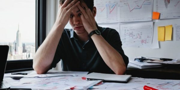 Common mistakes in market analysis infographic